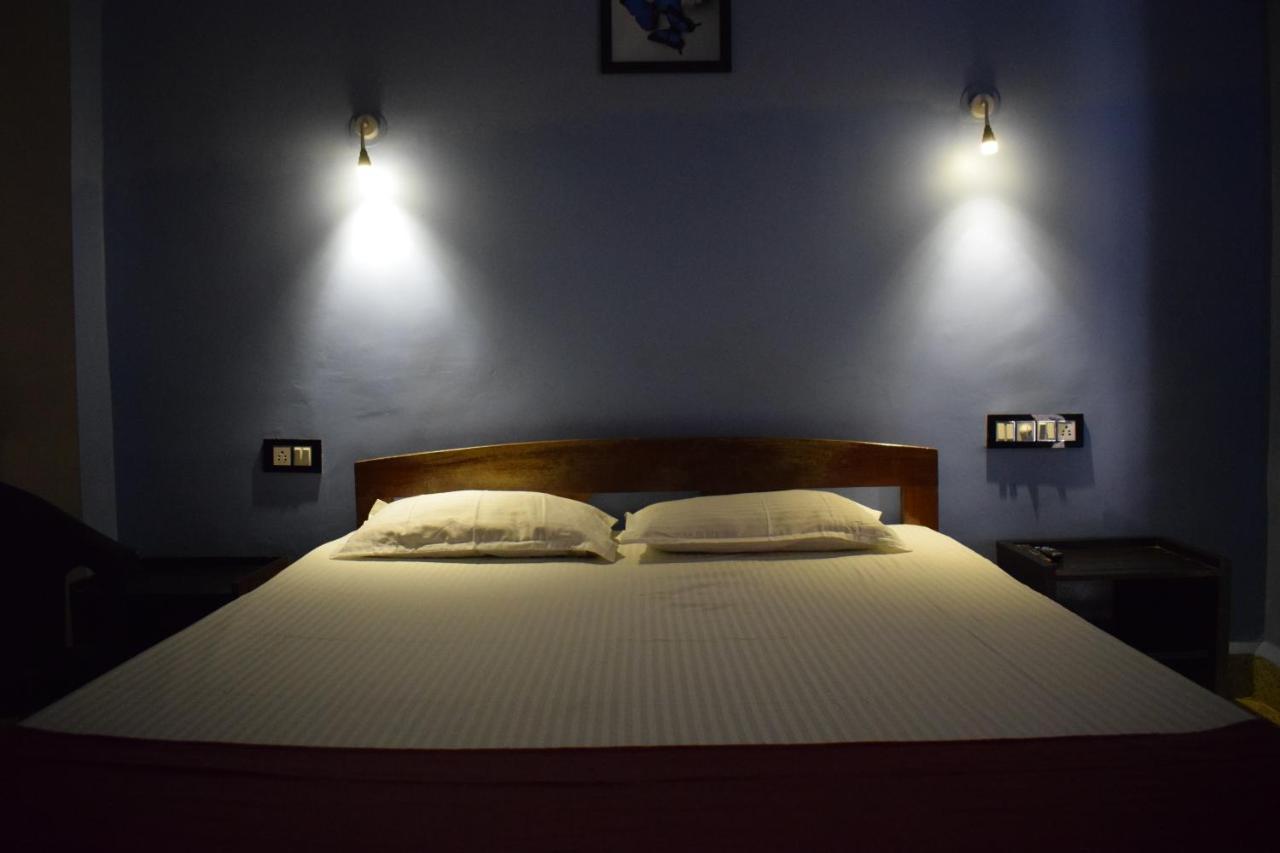 Sanrit Hotel GOA Kültér fotó