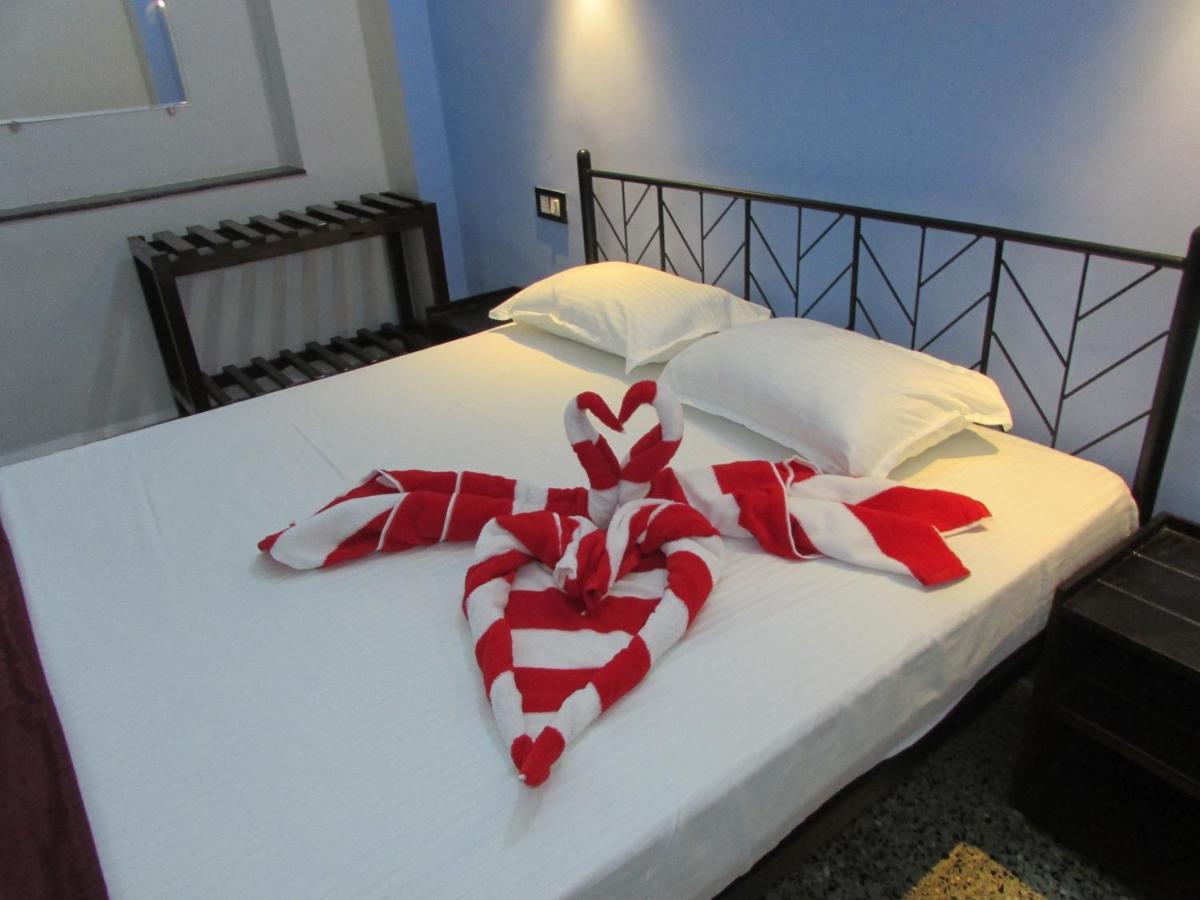 Sanrit Hotel GOA Kültér fotó